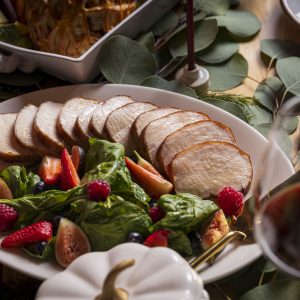 MEDALLÓN DE CERDO CON SALSA DE ÁRANDANO